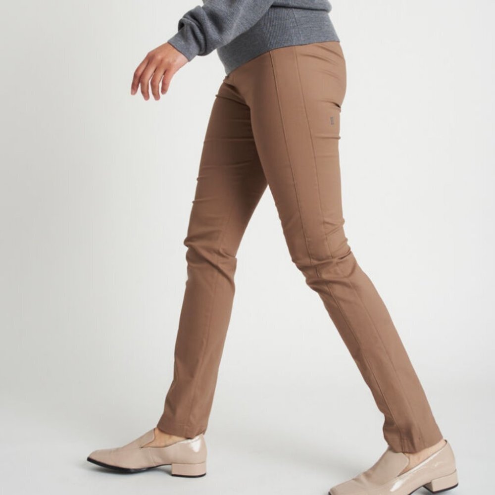 Kit and Ace Classic Pants Navigator Collection Stretch Khaki Size 6 Bark Brown